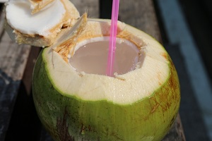 ココナッツウォーター